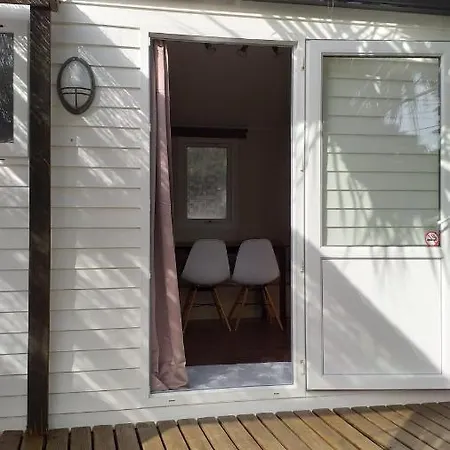 Kemping Mobilhome Chez Cathy & Simon